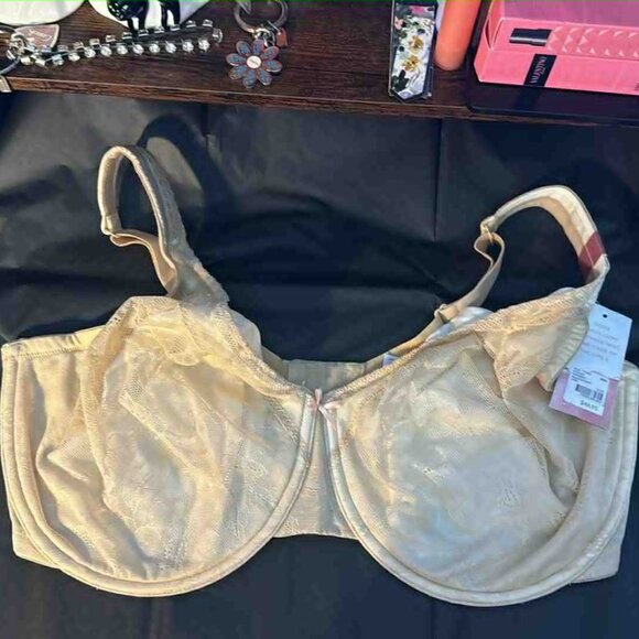 Lane Bryant Cacique Lightly Balconette Bra with lace - NEW W/tag - Picture 2 of 3